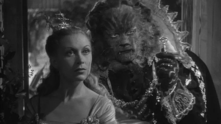 Beauty And The Beast (1946) 46