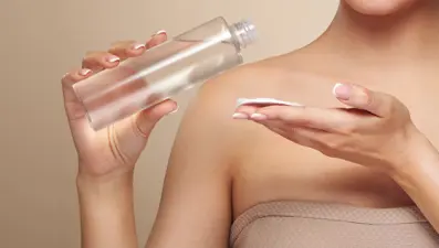 Gözeneklerin tıkanmasına neden olan 5 hata: Bu alışkanlıktan vazgeçin