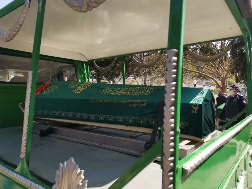 Ünlü modacı Nur Yerlitaş son yolculuğuna uğurlandı 5