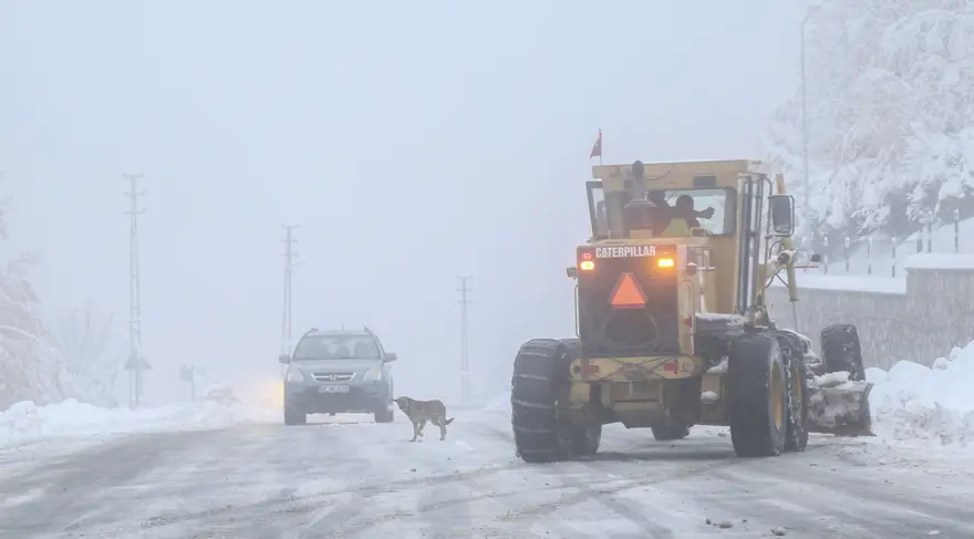 Ağrı-Iğdır karayolu ulaşıma kapandı 14
