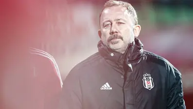 Rıdvan Dilmen: Sergen Yalçın, Beşiktaş'tan ayrılıyor