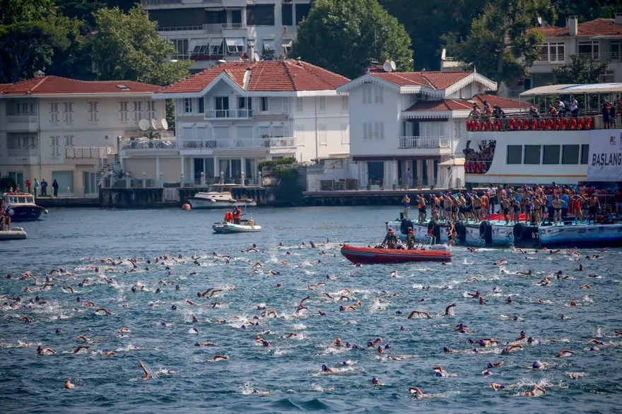 Boğaz'da yüzme yarışması 17