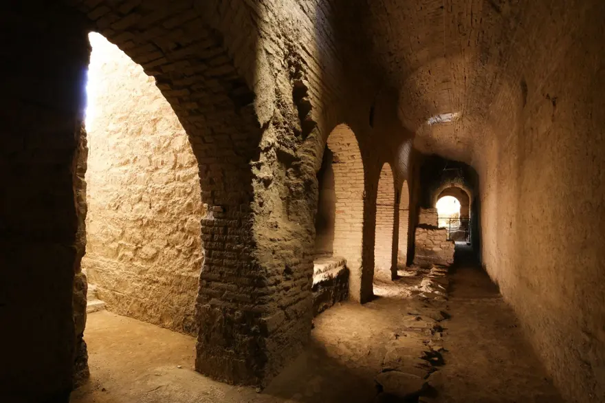 Metropolis Antik Kenti kazıları yeniden başladı 7 Metropolis Antik Kenti kazıları yeniden başladı 7