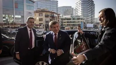 Davutoğlu'ndan Kılıçdaroğlu'na ve Akşener'e ziyaret