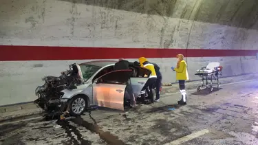 Rize'de Ovit Tüneli'ndeki trafik kazasında 3 kişi yaralandı