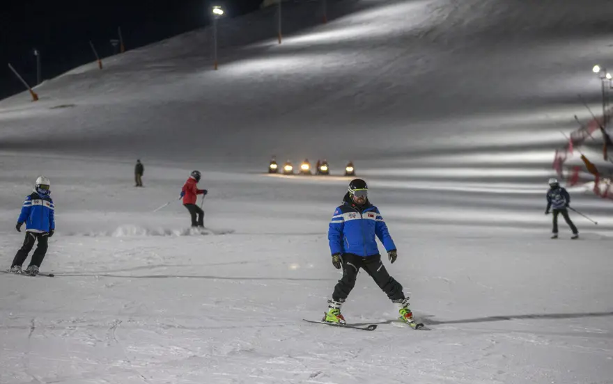 Palandöken'de "gece kayağı" keyfi 11