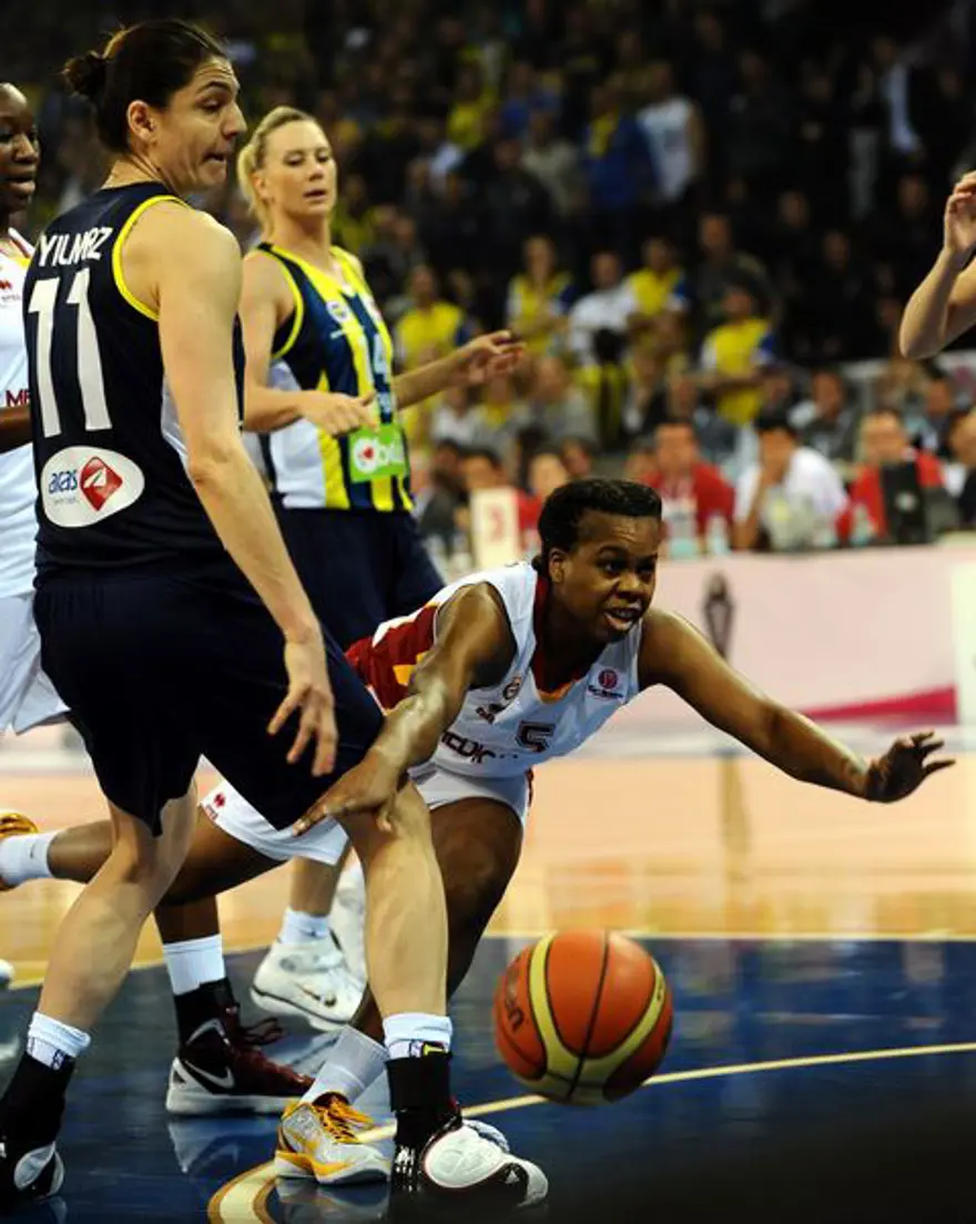 Fenerbahçe devam, Galatasaray MP tamam 