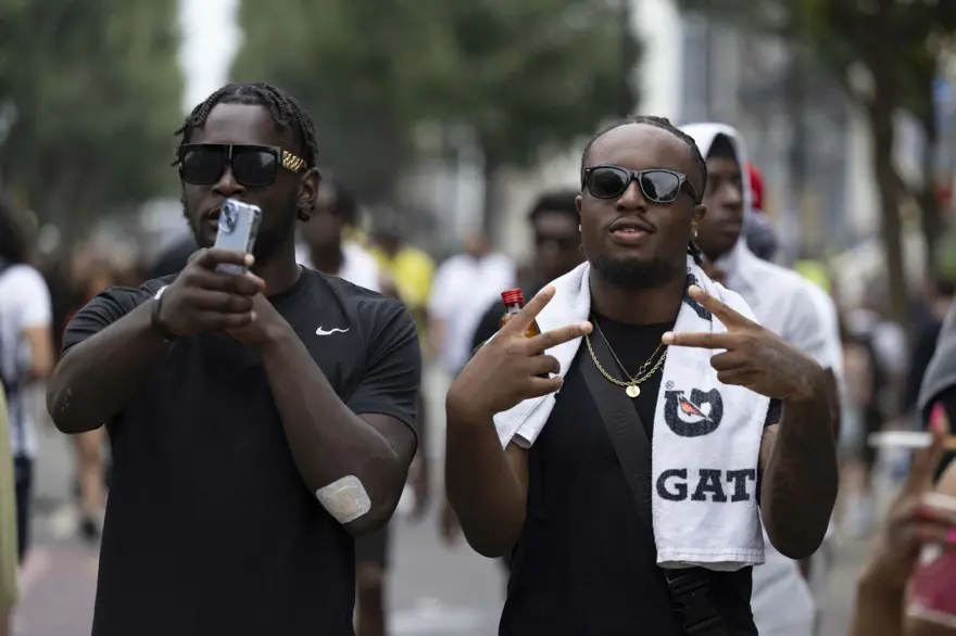 İngiltere'de düzenlenen Notting Hill Karnavalı'ndan renkli görüntüler 17 İngiltere'de düzenlenen Notting Hill Karnavalı'ndan renkli görüntüler 17