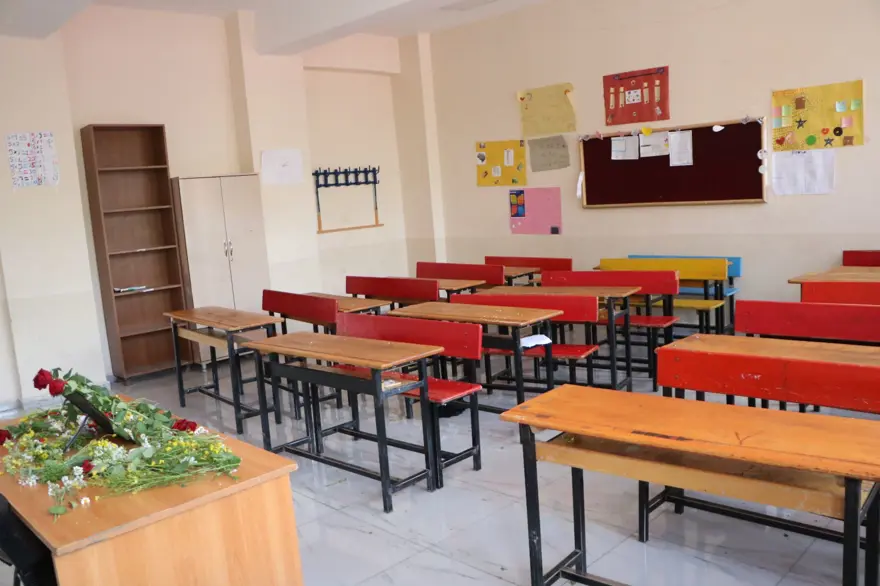 Ayşe öğretmenin okulunda yas 5