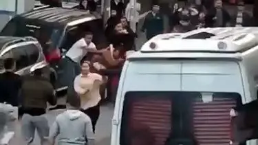 Esenyurt'ta laf atma kavgası: İki yaralı