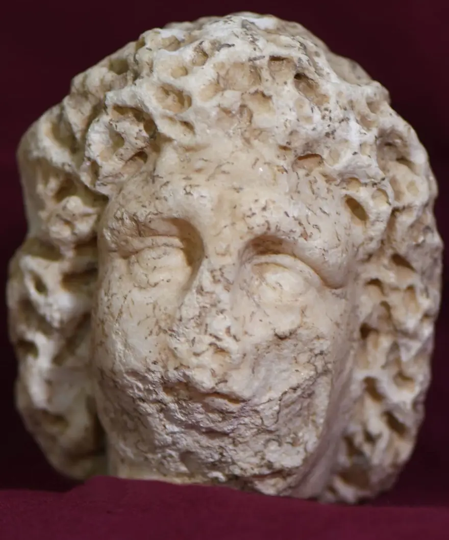 Bartın’dakikazılarda Büyük İskender heykelinin başı bulundu 3 Bartın’dakikazılarda Büyük İskender heykelinin başı bulundu 3