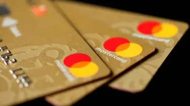 Visa ile Mastercard, Rusya'daki operasyonlarını askıya aldı
