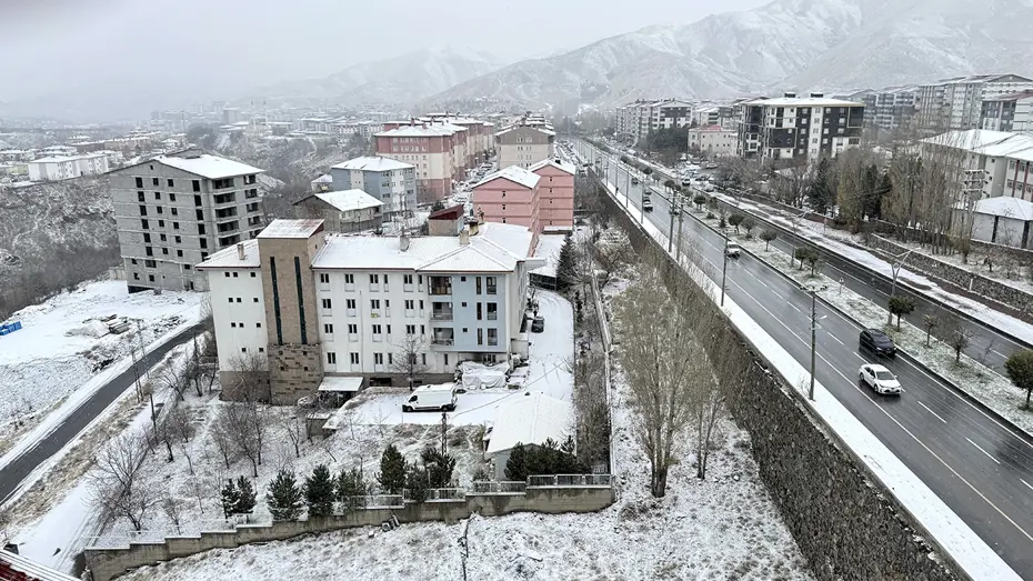 Bitlis’te okullar bir gün süreyle tatil edildi