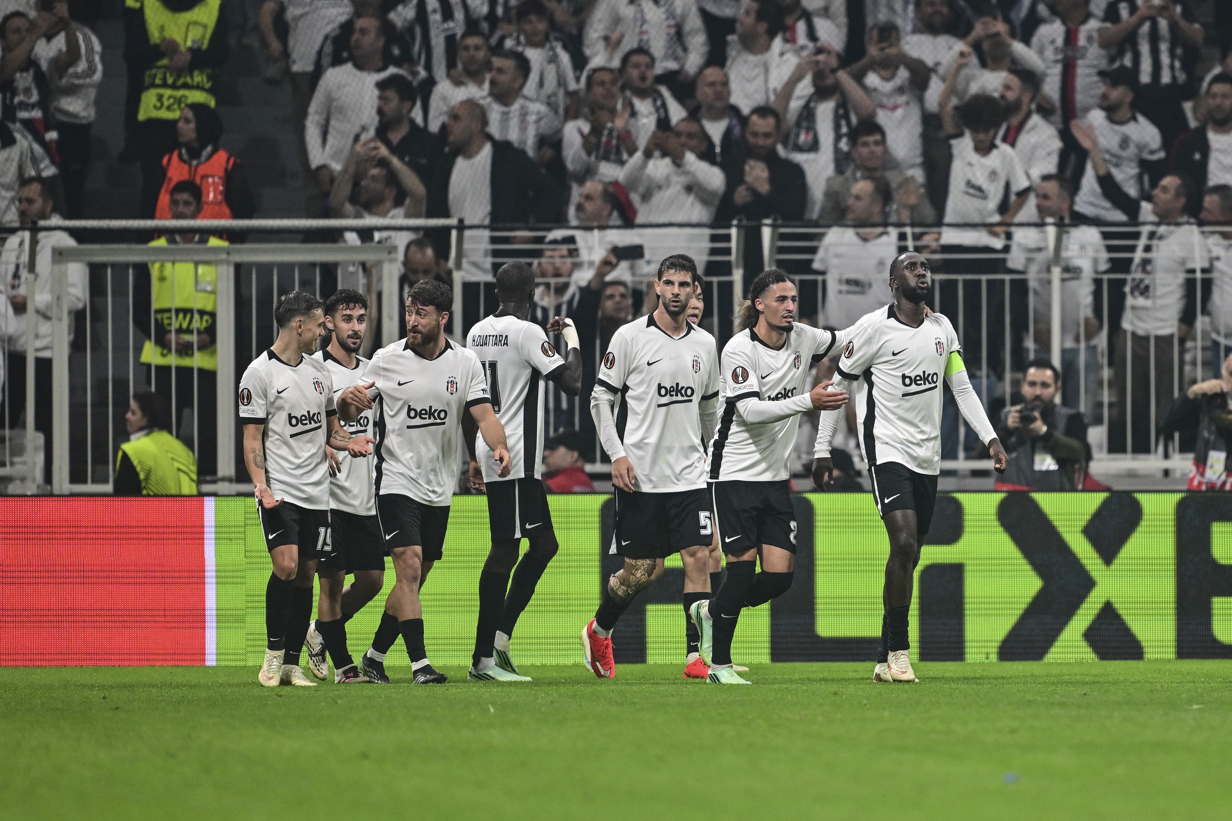 Beşiktaş, Başakşehir'i Ağırlıyor