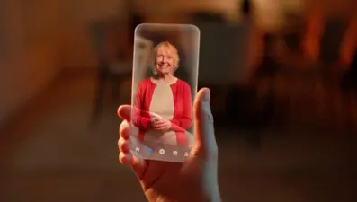 Kullanıcılar, ölen yakınlarıyla görüntülü konuşuyor: Yeni uygulama tartışma yarattı