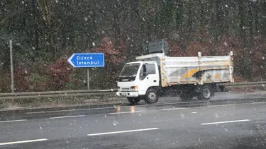 Bolu Dağı'na mevsimin ilk karı düştü
