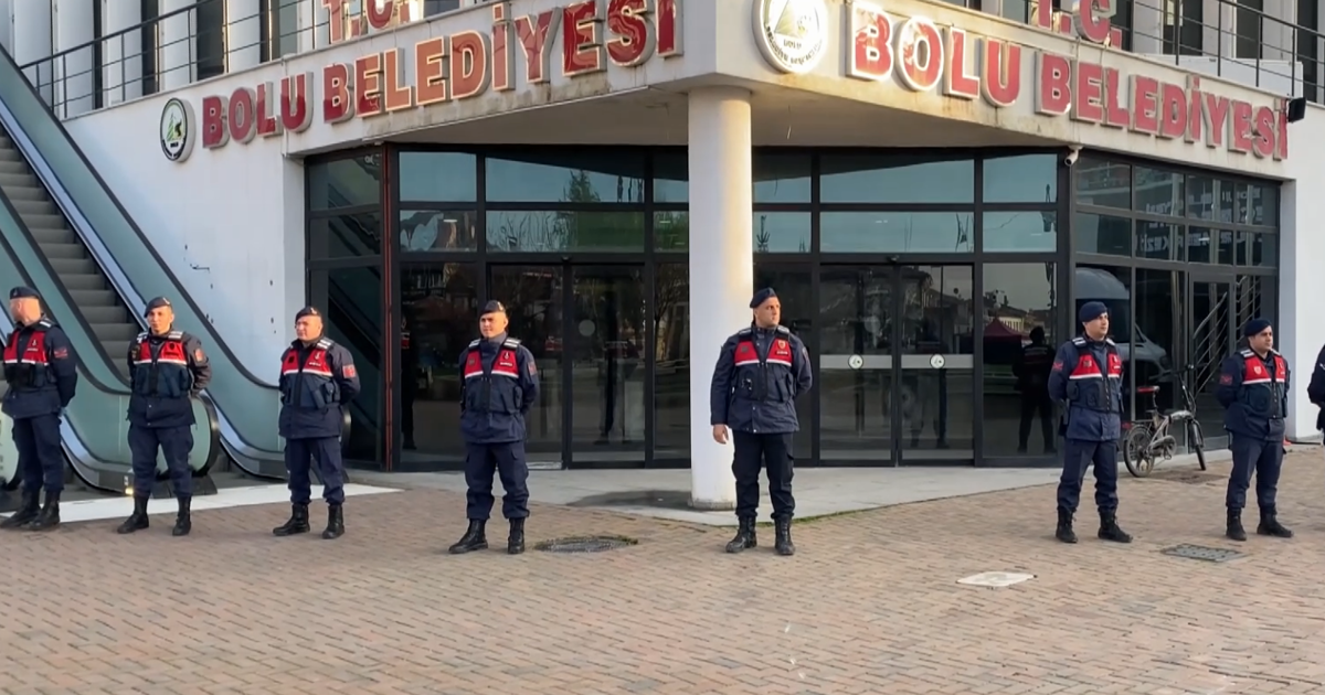 Bolu Belediyesi'nde arama yapılıyor