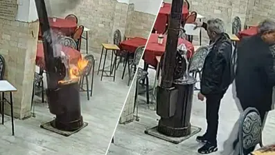  Güzel koksun diye sobaya kolonya döktü. Kıraathane savaş alanına döndü