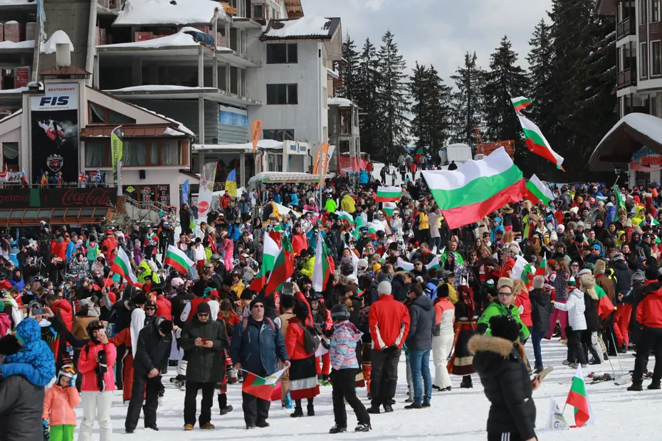 Bulgarlar önce Euro Bölgesi'ne girdiler, şimdi de vizesiz ABD yolunu aralıyorlar