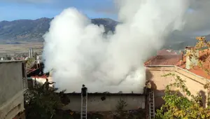 Yaşlı çift yangın kurbanı