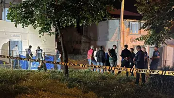 Karı-kocayı evlerinin önünde infaz etti