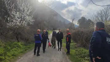 Bursa'da dağda mahsur kalanlar kurtarıldı