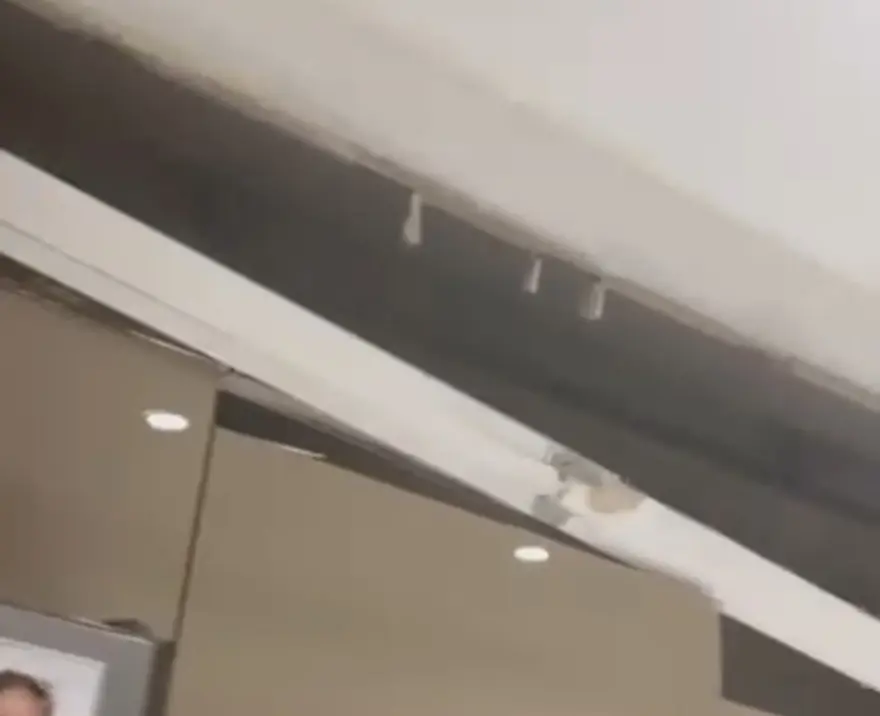 Bursa'da korkutan olay. Yeni binada mutfak tavanı çöktü 1