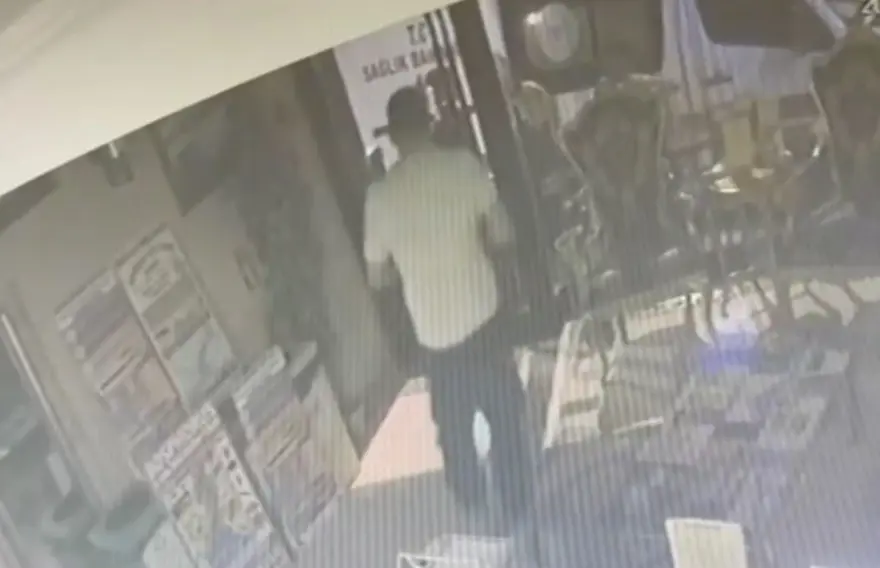 OTELDE KİLİTLİ KALIP, DIŞARI ÇIKAMADILAR 1 OTELDE KİLİTLİ KALIP, DIŞARI ÇIKAMADILAR 1