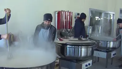 Deprem bölgesinde 7 bin kişiye 3 öğün yemek