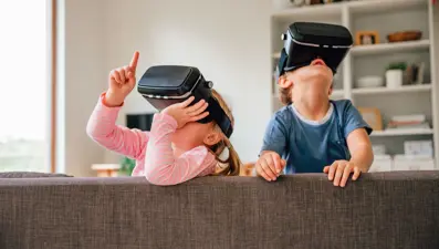 Facebook kurgusal evren için 10 bin işçi alacak (Metaverse nedir?)