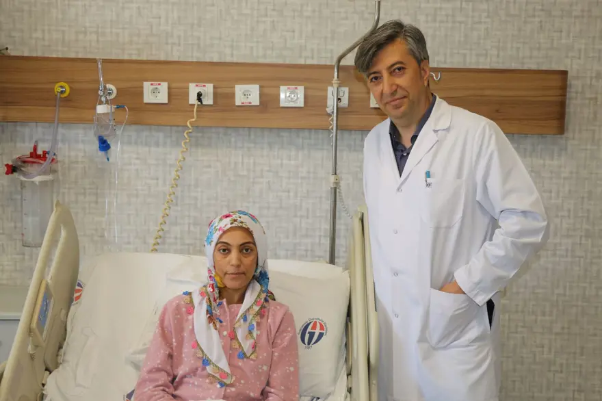 ÜÇÜNCÜ BÖBREK KARIN BÖLGESİNE YERLEŞTİRİLDİ 1