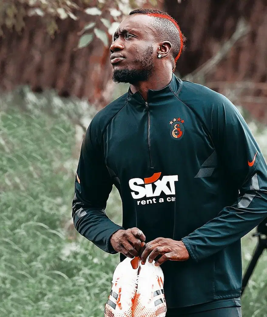 Diagne eğitim gördüğü okulu yeniledi 
