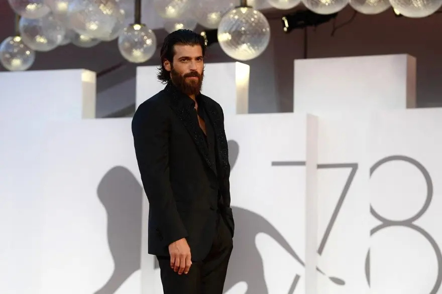 Can Yaman 79. Venedik Film Festivali'nden ödül aldı 4