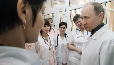 Putin mikrofona yakalandı. 150 yıl yaşamanın sırrını mı biliyor?