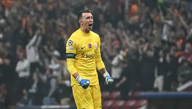 Galatasaray'da Muslera'nın sağlık durumu netlik kazandı: Young Boys maçında oynayacak mı?