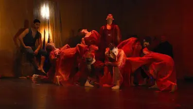 Nisan ayında AKM'de iki modern dans gösterisi sahnelenecek