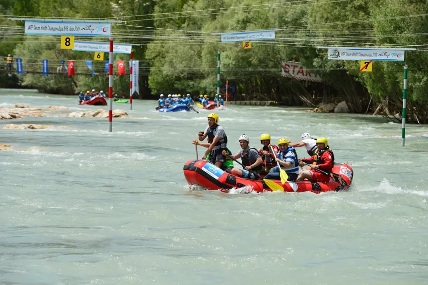 Munzur Çayı'nda rafting (Türkiye'de bir ilk) 10