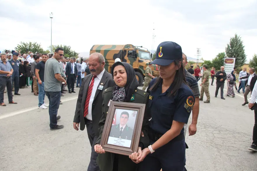 Pençe-Kilit şehidine veda 5