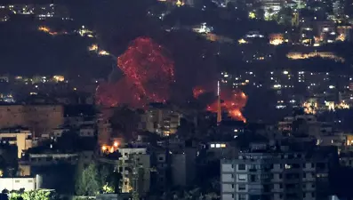 İsrail ordusu Beyrut'ta Dahiye bölgesini vurdu