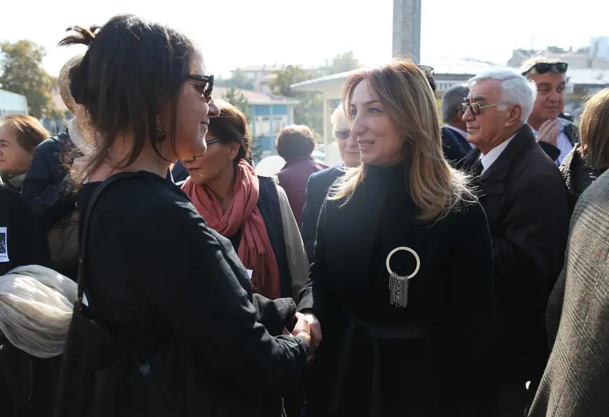 Gülten Akın son yolculuğuna uğurlandı 7 Gülten Akın son yolculuğuna uğurlandı 7