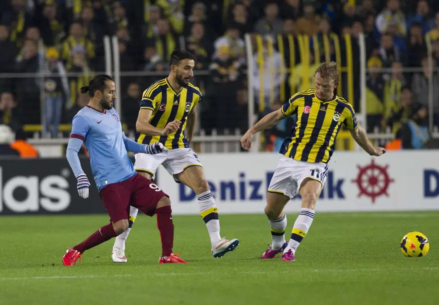 Maç bitti, Caner atıldı 12