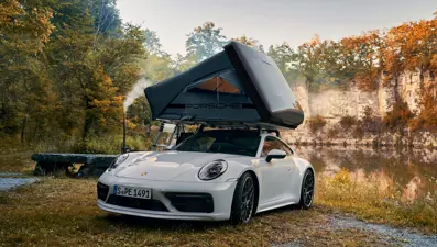 Pistlerden kampa: Porsche'den araç üstü çadır