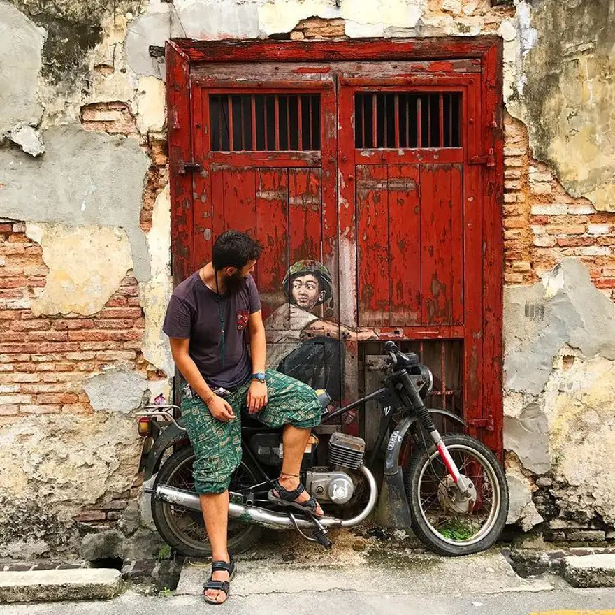 Türk gezgin Berkan Bilgiç bileklik satarak 40 ülke gezdi 14