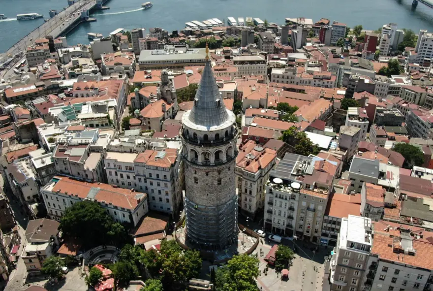 Galata Kulesi'nde restorasyon ebabil kuşlarının yuvaları nedeniyle ertelendi 10