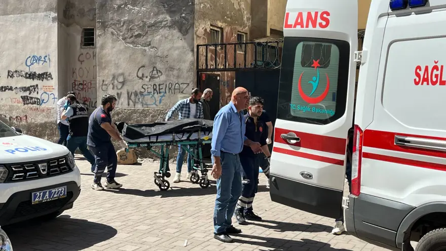 Boşanma davasından çıkıp eski eşini öldürdü 8