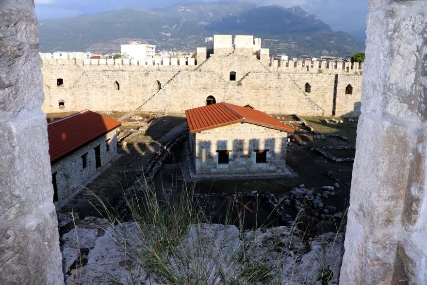 Tarihi Payas Kalesi ziyarete açılıyor 3