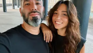 Şarkıcı Zeynep Bastık ile Tolga Akış boşandı
