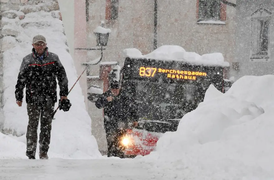 Almanya'da olumsuz hava koşulları: 3 ölü 