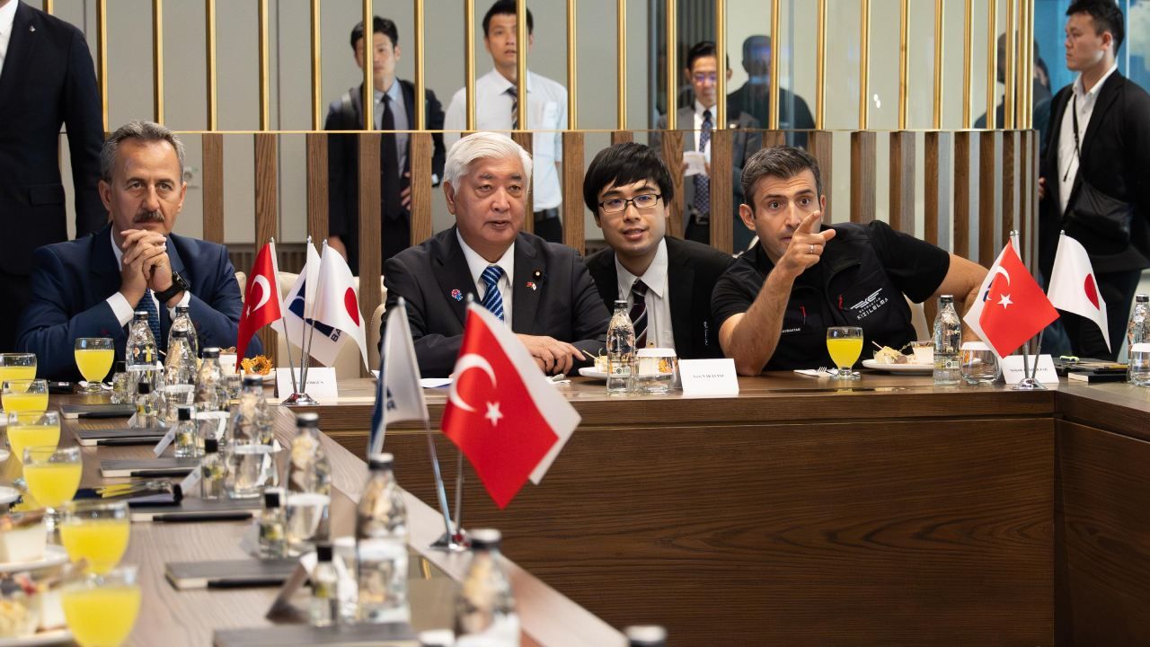 Japonya Savunma Bakanı'ndan Baykar'a ziyaret