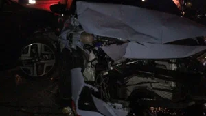 Zonguldak'ta zincirleme kaza: 6 yaralı Zonguldak'ta zincirleme kaza: 6 yaralı